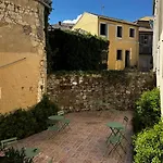 Coconella Suite